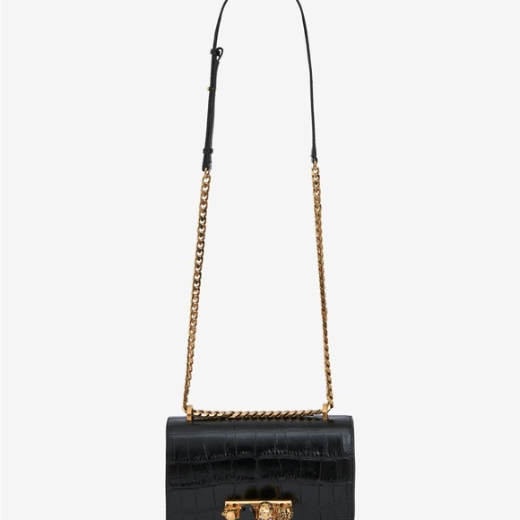 Alexander McQueen
Jewelled Knuckle Croc
Embossed Leather
Crossbody Bag NWT - Picture 8 of 8